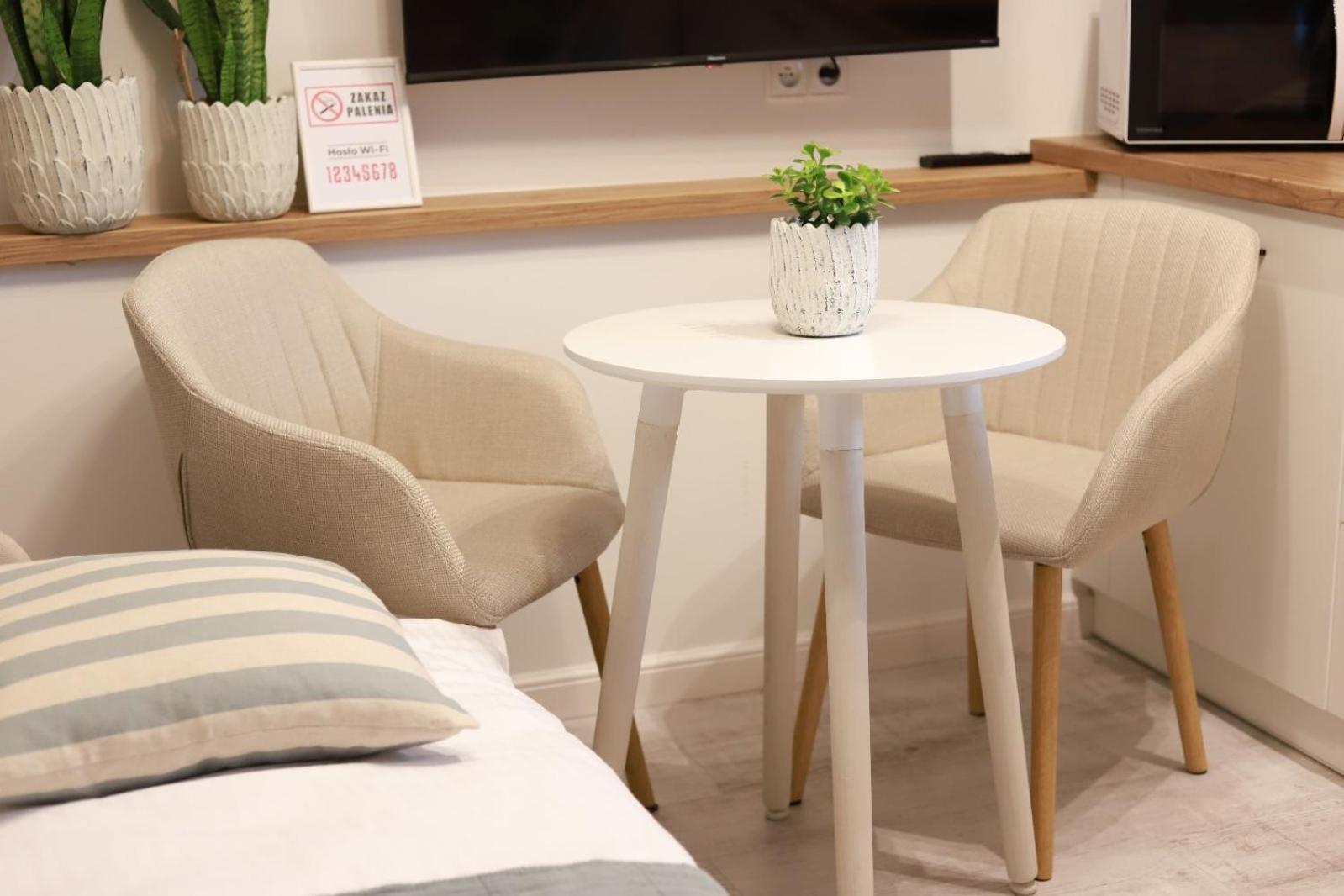 2 Apartament Mietowy Rumianek Lwowek Buitenkant foto
