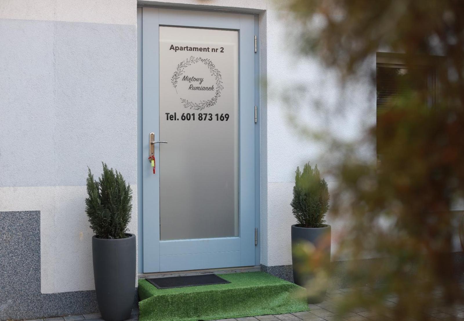 2 Apartament Mietowy Rumianek Lwowek Buitenkant foto