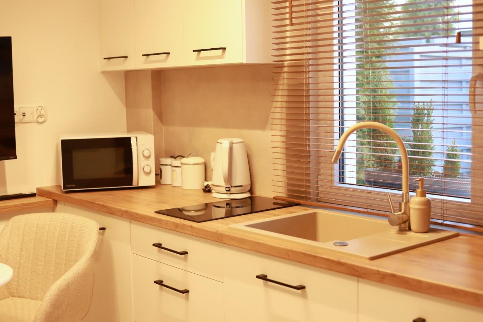 2 Apartament Mietowy Rumianek Lwowek Buitenkant foto